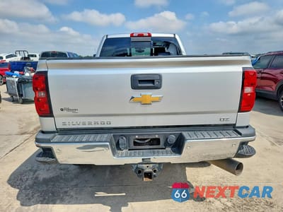 Zdjęcie 6 z 12 samochodu: 2015 CHEVROLET SILVERADO K2500 HEAVY DUTY LTZ VIN:1GC1KWE81FF670114 - miniatura