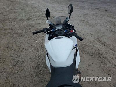 Zdjęcie 6 z 9 samochodu: 2016 HONDA CBR500 R VIN:MLHPC4464G5300243 - miniatura