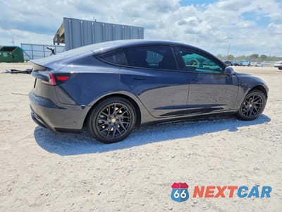 Trzecie zdjęcie samochodu z tyłu: 2024 TESLA MODEL 3 VIN:5YJ3E1EB1RF808659 - miniatura