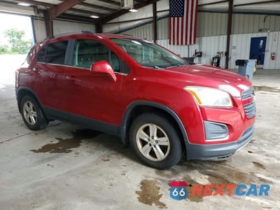 Czwarte zdjęcie samochodu z boku: 2015 CHEVROLET TRAX 1LT VIN:KL7CJRSB0FB108299 - miniatura