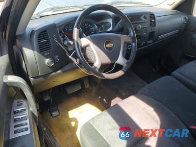 Zdjęcie 8 z 12 samochodu: 2013 CHEVROLET SILVERADO K1500 LT VIN:1GCRKSE73DZ307568 - miniatura