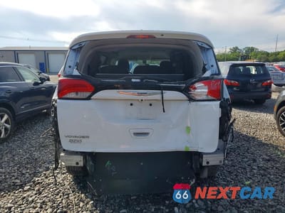 Zdjęcie 6 z 14 samochodu: 2020 CHRYSLER VOYAGER L VIN:2C4RC1AG7LR108836 - miniatura