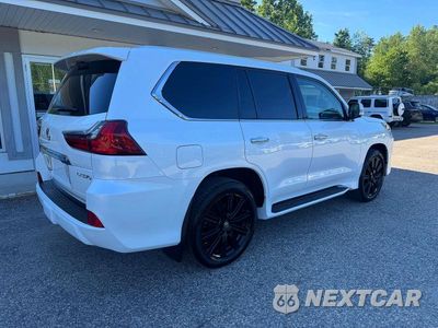 Czwarte zdjęcie samochodu z boku: 2016 LEXUS LX 570 VIN:JTJHY7AX3G4213685 - miniatura