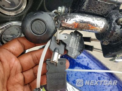 Zdjęcie 8 z 9 samochodu: 2006 HARLEY-DAVIDSON FLHXI VIN:1HD1KBW1X6Y700398 - miniatura