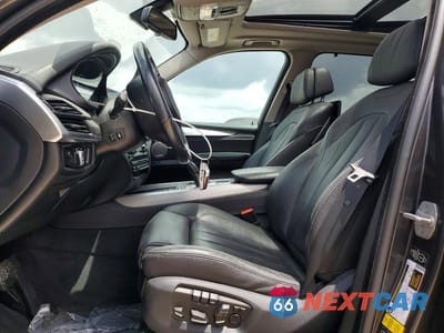 Zdjęcie 7 z 13 samochodu: 2015 BMW X5 XDRIVE50I VIN:5UXKR6C55F0J75411 - miniatura