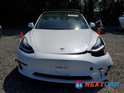 Piąte zdjęcie samochodu w środku: 2018 TESLA MODEL 3 VIN:5YJ3E1EA2JF161779 - miniatura
