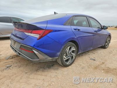 Trzecie zdjęcie samochodu z tyłu: 2025 HYUNDAI ELANTRA SEL SPORT VIN:KMHLM4DG4SU978721 - miniatura