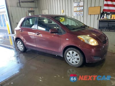 Czwarte zdjęcie samochodu z boku: 2009 TOYOTA YARIS BASE VIN:JTDKT903595252034 - miniatura