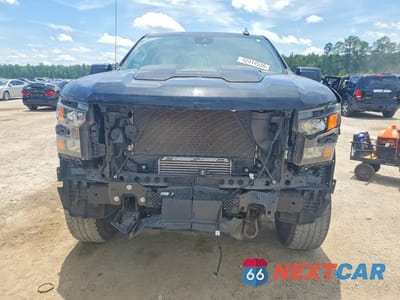 Piąte zdjęcie samochodu w środku: 2025 CHEVROLET SILVERADO K1500 TRAIL BOSS CUSTOM VIN:3GCPKCEK5SG333281 - miniatura