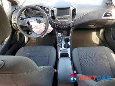 Zdjęcie 8 z 12 samochodu: 2017 CHEVROLET CRUZE LT VIN:1G1BE5SM8H7270855 - miniatura