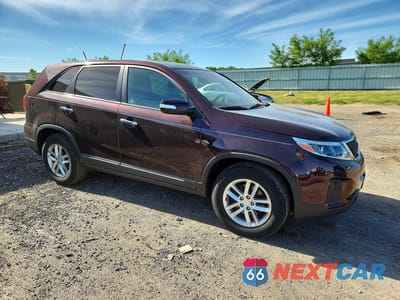 Czwarte zdjęcie samochodu z boku: 2014 KIA SORENTO LX VIN:5XYKT3A67EG533758 - miniatura