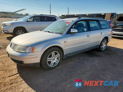 2000 VOLKSWAGEN PASSAT GLX 4MOTION WVWWH23B1YE390875 - główne zdjęcie licytacji z USA - miniatura