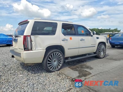 Trzecie zdjęcie samochodu z tyłu: 2008 CADILLAC ESCALADE LUXURY VIN:1GYFK63868R101411 - miniatura