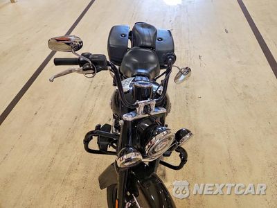 Piąte zdjęcie samochodu w środku: 2019 HARLEY-DAVIDSON FLHCS VIN:1HD1YBK28KB065658 - miniatura