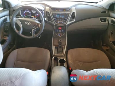 Zdjęcie 8 z 12 samochodu: 2015 HYUNDAI ELANTRA SE VIN:5NPDH4AEXFH570109 - miniatura