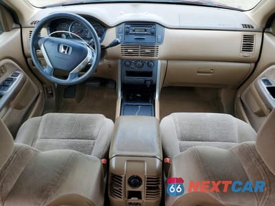 Zdjęcie 8 z 13 samochodu: 2005 HONDA PILOT LX VIN:2HKYF18145H551546 - miniatura