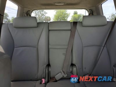 Zdjęcie 10 z 13 samochodu: 2005 TOYOTA HIGHLANDER LIMITED VIN:JTEEP21AX50095030 - miniatura