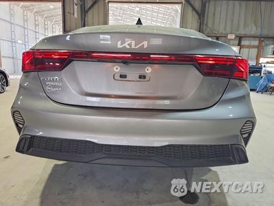Zdjęcie 6 z 12 samochodu: 2024 KIA FORTE VIN:3KPF24AD5RE771958 - miniatura