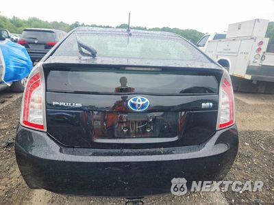 Zdjęcie 6 z 12 samochodu: 2013 TOYOTA PRIUS TWO VIN:JTDKN3DU3D5657974 - miniatura