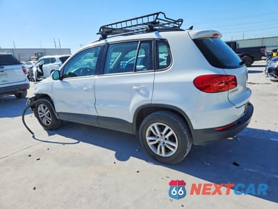 Drugie zdjęcie samochodu z przodu: 2017 VOLKSWAGEN TIGUAN S VIN:WVGAV7AX0HK038480 - miniatura