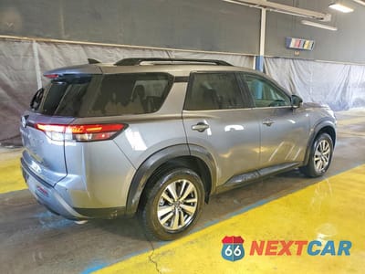 Trzecie zdjęcie samochodu z tyłu: 2026 NISSAN PATHFINDER SL VIN:5N1DR3CE9TC244986 - miniatura