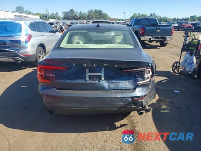 Zdjęcie 6 z 12 samochodu: 2021 VOLVO S60 T6 MOMENTUM VIN:7JRA22TKXMG080302 - miniatura