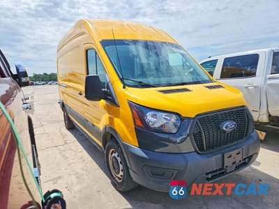 Czwarte zdjęcie samochodu z boku: 2022 FORD TRANSIT T-250 VIN:1FTBR1X81NKA39062 - miniatura