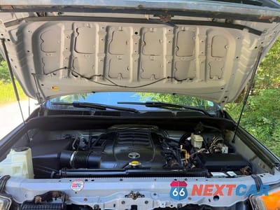 Zdjęcie 7 z 10 samochodu: 2007 TOYOTA TUNDRA DOUBLE CAB SR5 VIN:5TBBV54177S485991 - miniatura