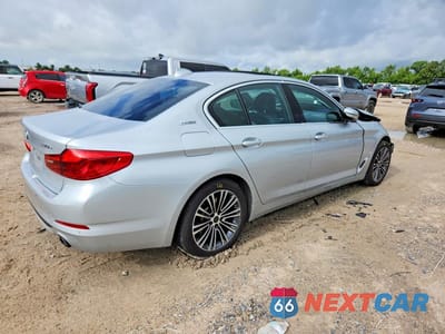 Trzecie zdjęcie samochodu z tyłu: 2019 BMW 5 SERIES 530E XDRIVE VIN:WBAJA9C55KB392894 - miniatura