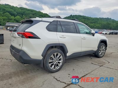 Trzecie zdjęcie samochodu z tyłu: 2021 TOYOTA RAV4 XLE PREMIUM VIN:2T3A1RFV7MW170009 - miniatura