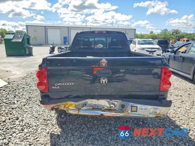 Zdjęcie 6 z 12 samochodu: 2006 DODGE DAKOTA SLT VIN:1D7HW42K06S527997 - miniatura
