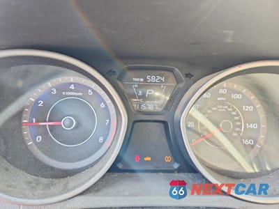 Zdjęcie 9 z 13 samochodu: 2016 HYUNDAI ELANTRA SE VIN:KMHDH4AE6GU528166 - miniatura