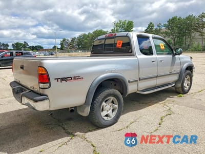Trzecie zdjęcie samochodu z tyłu: 2001 TOYOTA TUNDRA SR5 VIN:5TBBT44151S193960 - miniatura