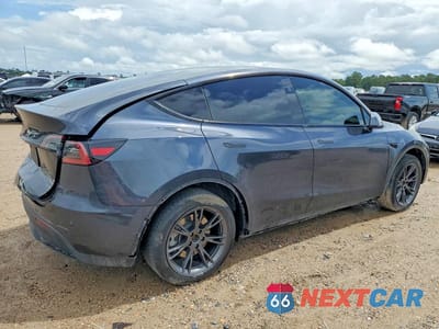Trzecie zdjęcie samochodu z tyłu: 2025 TESLA MODEL Y VIN:7SAYGDED1SA343504 - miniatura