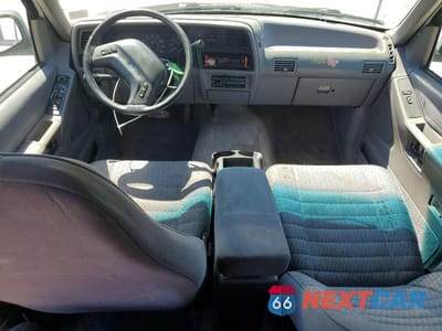 Zdjęcie 8 z 13 samochodu: 1994 FORD EXPLORER VIN:1FMDU34XBRUB47926 - miniatura