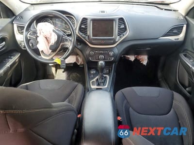 Zdjęcie 8 z 13 samochodu: 2015 JEEP CHEROKEE LATITUDE VIN:1C4PJMCS3FW541596 - miniatura