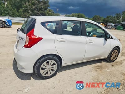 Trzecie zdjęcie samochodu z tyłu: 2018 NISSAN VERSA NOTE S VIN:3N1CE2CP0JL369807 - miniatura
