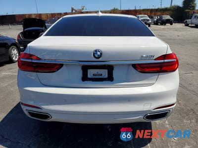 Zdjęcie 6 z 12 samochodu: 2019 BMW 740 I VIN:WBA7E2C55KB217759 - miniatura