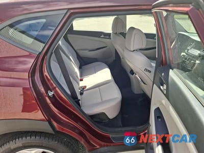 Zdjęcie 6 z 10 samochodu: 2017 HYUNDAI TUCSON SE VIN:KM8J23A48HU540794 - miniatura