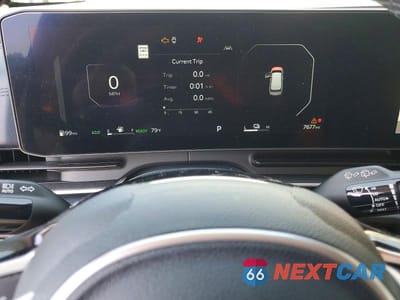 Zdjęcie 9 z 13 samochodu: 2025 KIA CARNIVAL HYBRID SX VIN:KNDNE5KA2S6078838 - miniatura