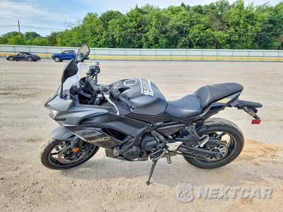 Trzecie zdjęcie samochodu z tyłu: 2024 KAWASAKI EX650 R VIN:ML5EXER11RDAC3067 - miniatura