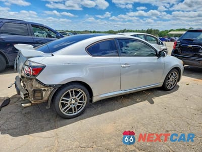 Trzecie zdjęcie samochodu z tyłu: 2010 SCION TC BASE VIN:JTKDE3B77A0316620 - miniatura
