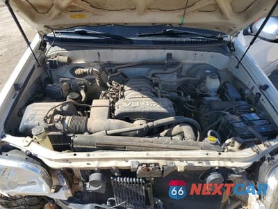 Zdjęcie 11 z 12 samochodu: 2005 TOYOTA TUNDRA DOUBLE CAB SR5 VIN:5TBET34185S481369 - miniatura