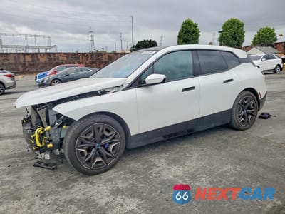 2023 BMW IX M60 WB533CF03PCM64126 - główne zdjęcie licytacji z USA - miniatura