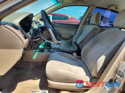 Zdjęcie 7 z 12 samochodu: 2001 HONDA CIVIC LX VIN:2HGES16581H546746 - miniatura
