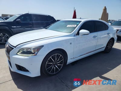 2013 LEXUS LS 460 JTHCL5EF4D5015932 - główne zdjęcie licytacji z USA - miniatura