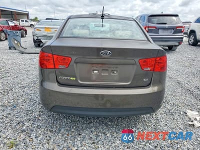 Zdjęcie 6 z 13 samochodu: 2011 KIA FORTE EX VIN:KNAFU4A2XB5436461 - miniatura