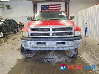 Piąte zdjęcie samochodu w środku: 1998 DODGE RAM 1500 VIN:1B7HF13Z8WJ238117 - miniatura