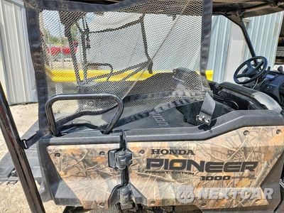 Zdjęcie 6 z 10 samochodu: 2023 HONDA PIONEER 1000 UTILITY VEHICLE VIN:1HFVE04W8P4700038 - miniatura