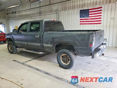 Drugie zdjęcie samochodu z przodu: 2001 CHEVROLET SILVERADO K2500 HEAVY DUTY VIN:1GCHK23GX1F206328 - miniatura